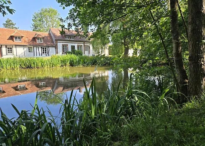 Longere Douce Aux Chants Des Oiseaux Chéronvilliers